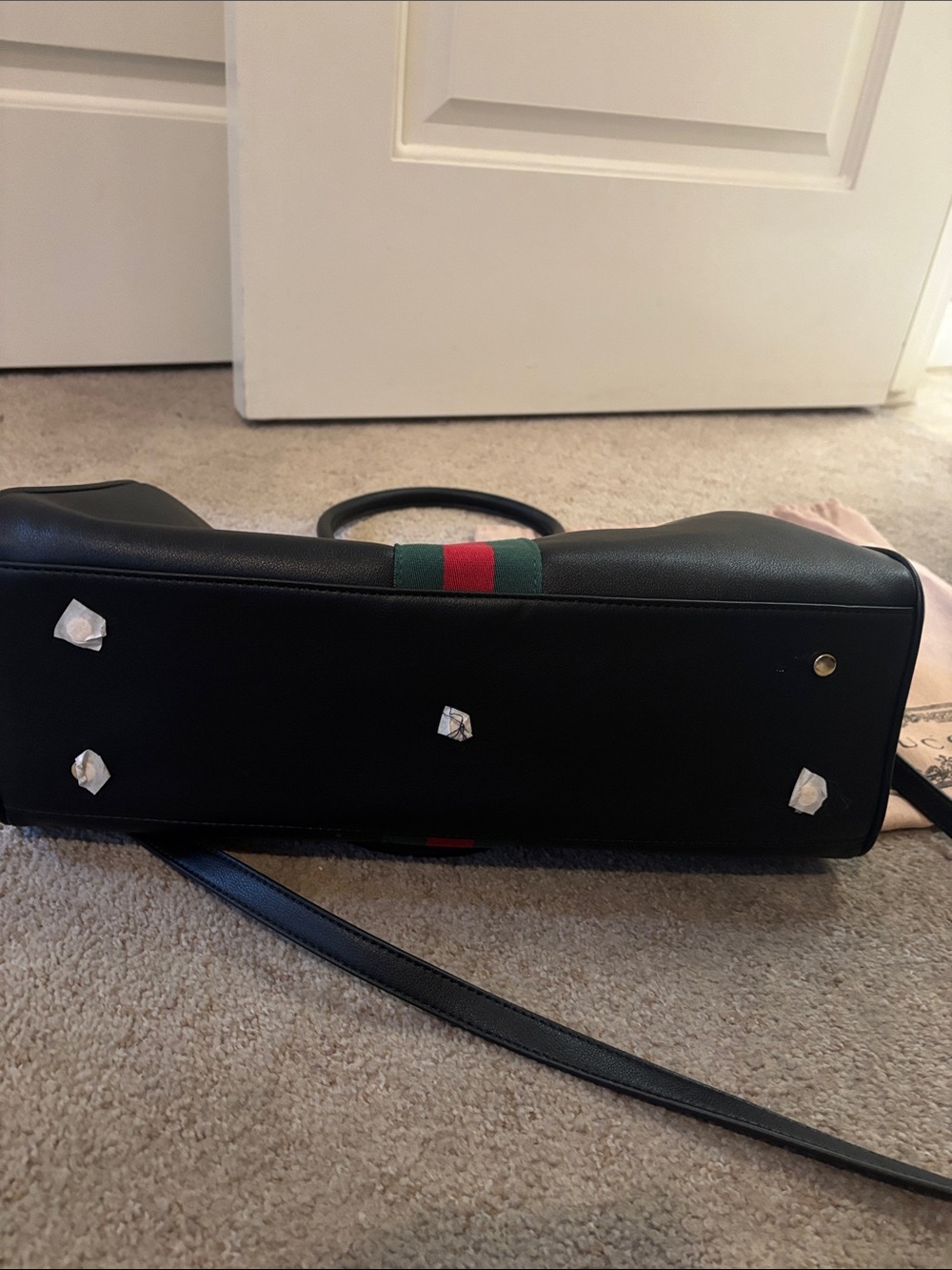 Satchel new with crossbody strap, luggage tag included - Picture 10 of 10